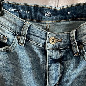 Size 8 Women’s ST Johns Bay bootcut jeans